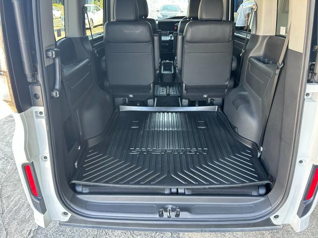 ステップワゴンスパーダ ｅ：ＨＥＶスパーダ　Ｇ・ＥＸ　ホンダセンシング　スパーダハイブリッド　Ｇ・ＥＸ　ホンダセンシング　ワンオーナー　禁煙車　両側電動スライド　１０インチナビ　バックカメラ　リアモニター　プッシュスタート　ＥＴＣ　ドライブレコーダー　ＬＥＤヘッドライト（19枚目）