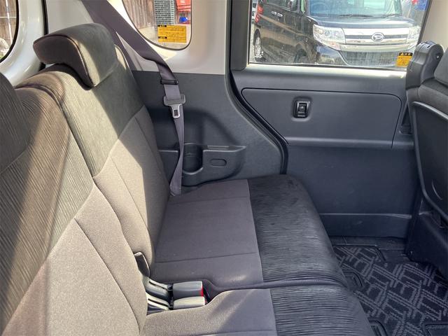 タント カスタムＲＳ　インタークーラーターボ車　左側パワースライドドア　ＭＯＭＯステアリング　ミラーウィンカー　フォグランプ　スマートキー　プッシュスタートボタン（23枚目）