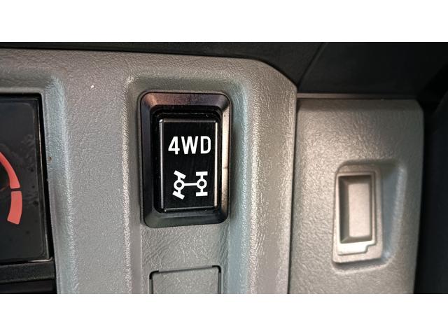 ミニキャブバン ブラボー４ＷＤターボ車　オートマ・フル装備・４ＷＤターボ車・ハイルーフ・両側スライドドア・ＥＴＣ・キーレス（11枚目）