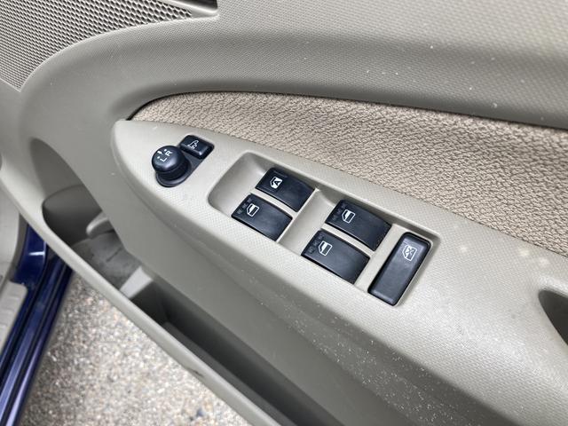 ムーヴ Ｘ　オートライト　スマートキー　アイドリングストップ　電動格納ミラー　ベンチシート　ＣＶＴ　盗難防止システム　ＡＢＳ　ＣＤ　ミュージックプレイヤー接続可　アルミホイール　衝突安全ボディ　エアコン（9枚目）