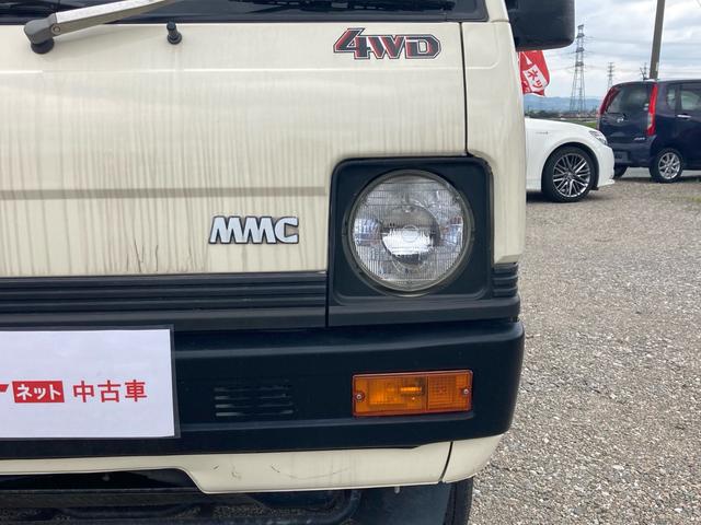 　４ＷＤ　走行距離８８，０７４ｋｍ　修復歴なし　マニュアル４速(6枚目)