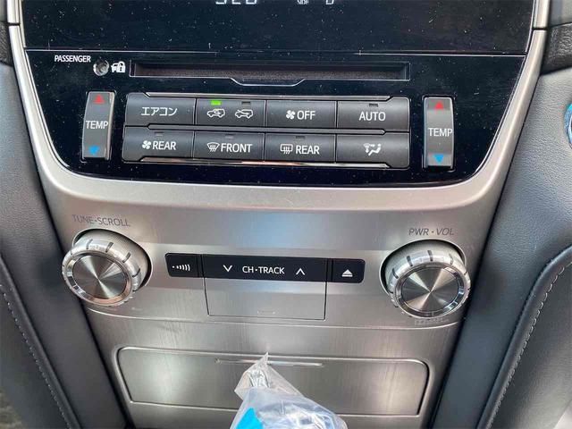 ランドクルーザー ZX 4WD ドライブレコーダー バックカメラ クリアランスソナー オートクルーズコントロール パワーシート 衝突被害軽減システム サンルーフ ナビ オートマチックハイビーム LEDヘッドランプ(9枚目)