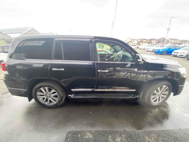 ランドクルーザー ZX 4WD ドライブレコーダー バックカメラ クリアランスソナー オートクルーズコントロール パワーシート 衝突被害軽減システム サンルーフ ナビ オートマチックハイビーム LEDヘッドランプ(17枚目)