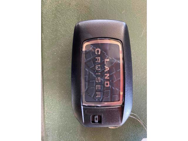 ランドクルーザー ZX 4WD ドライブレコーダー バックカメラ クリアランスソナー オートクルーズコントロール パワーシート 衝突被害軽減システム サンルーフ ナビ オートマチックハイビーム LEDヘッドランプ(21枚目)