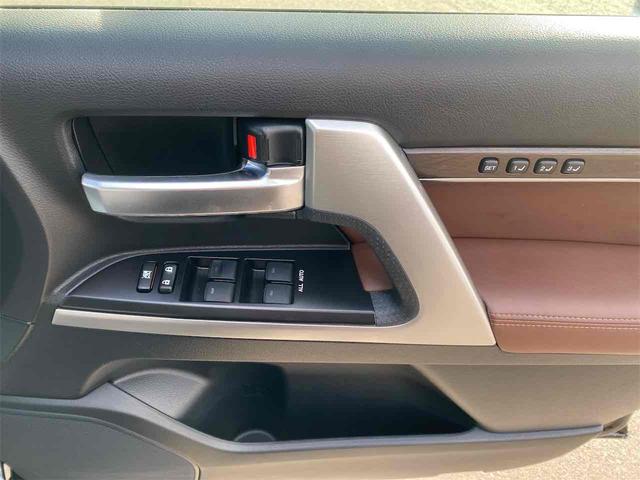 ランドクルーザー ZX 4WD ドライブレコーダー バックカメラ クリアランスソナー オートクルーズコントロール パワーシート 衝突被害軽減システム サンルーフ ナビ オートマチックハイビーム LEDヘッドランプ(72枚目)