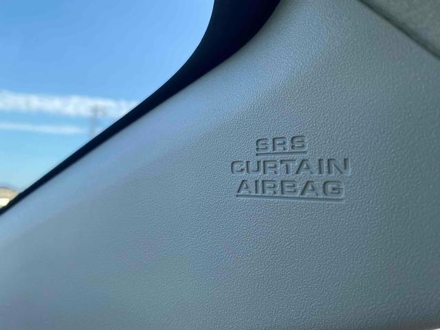 プリウス Ｓツーリングセレクション　ＥＴＣ　バックカメラ　ナビ　アルミホイール　ＬＥＤヘッドランプ　ヘッドライトウォッシャー　ＣＶＴ　スマートキー　アイドリングストップ　電動格納ミラー　盗難防止システム　ＣＤ（34枚目）