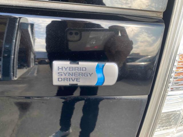 プリウス Ｓツーリングセレクション　ＥＴＣ　バックカメラ　ナビ　アルミホイール　ＬＥＤヘッドランプ　ヘッドライトウォッシャー　ＣＶＴ　スマートキー　アイドリングストップ　電動格納ミラー　盗難防止システム　ＣＤ（49枚目）