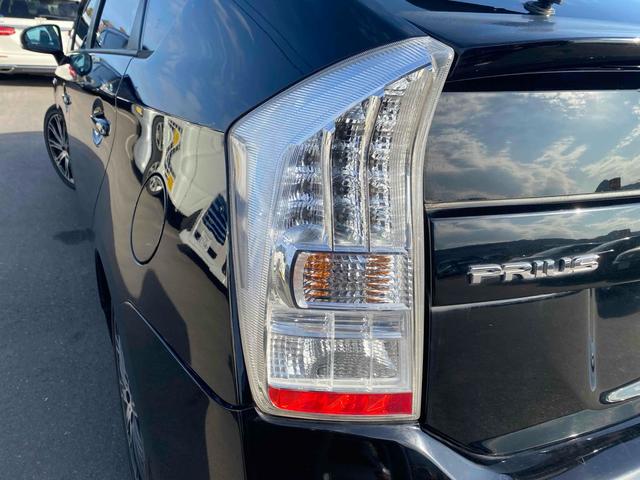 プリウス Ｓツーリングセレクション　ＥＴＣ　バックカメラ　ナビ　アルミホイール　ＬＥＤヘッドランプ　ヘッドライトウォッシャー　ＣＶＴ　スマートキー　アイドリングストップ　電動格納ミラー　盗難防止システム　ＣＤ（62枚目）