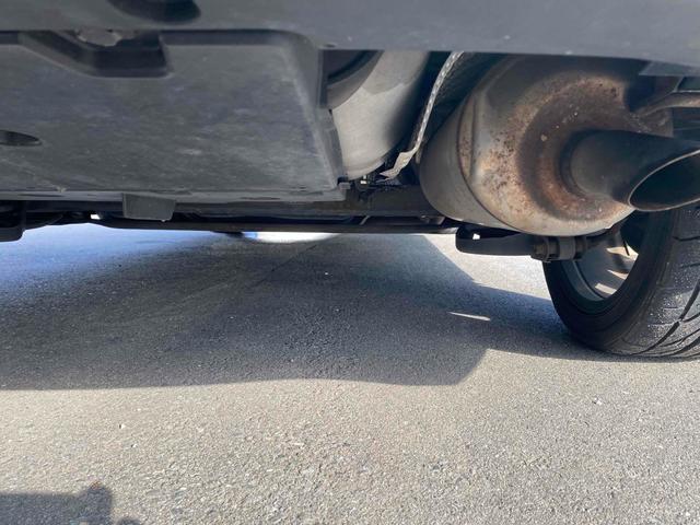 プリウス Ｓツーリングセレクション　ＥＴＣ　バックカメラ　ナビ　アルミホイール　ＬＥＤヘッドランプ　ヘッドライトウォッシャー　ＣＶＴ　スマートキー　アイドリングストップ　電動格納ミラー　盗難防止システム　ＣＤ（64枚目）