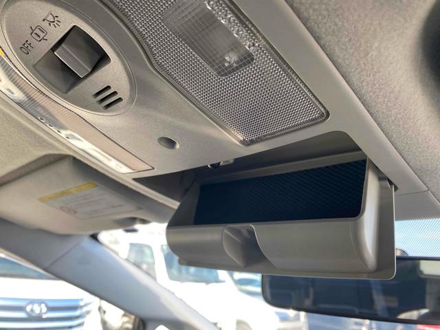 プリウス Ｓツーリングセレクション　ＥＴＣ　バックカメラ　ナビ　アルミホイール　ＬＥＤヘッドランプ　ヘッドライトウォッシャー　ＣＶＴ　スマートキー　アイドリングストップ　電動格納ミラー　盗難防止システム　ＣＤ（74枚目）