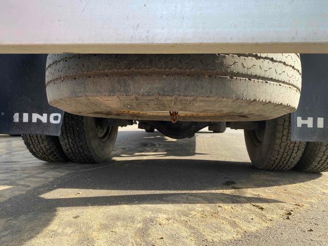 デュトロ ベースグレード　トラック　ＭＴ　エアコン　パワーウィンドウ　運転席エアバッグ（16枚目）