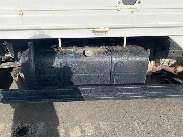 デュトロ ベースグレード　トラック　ＭＴ　エアコン　パワーウィンドウ　運転席エアバッグ（19枚目）