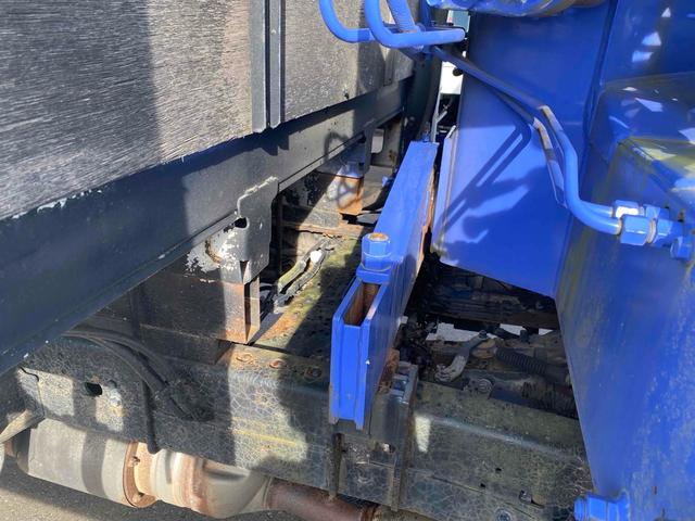 デュトロ ベースグレード　トラック　ＭＴ　エアコン　パワーウィンドウ　運転席エアバッグ（27枚目）