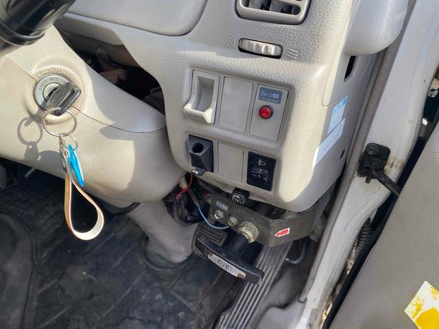 デュトロ ベースグレード　トラック　ＭＴ　エアコン　パワーウィンドウ　運転席エアバッグ（31枚目）