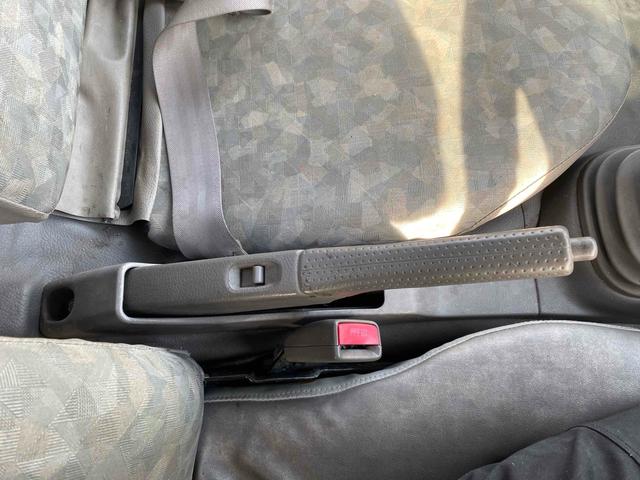 デュトロ ベースグレード　トラック　ＭＴ　エアコン　パワーウィンドウ　運転席エアバッグ（38枚目）