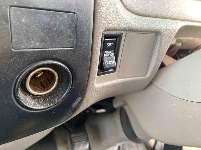 デュトロ ベースグレード　トラック　ＭＴ　エアコン　パワーウィンドウ　運転席エアバッグ（43枚目）