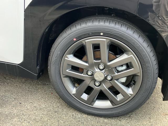 デリカミニ T 届出済未使用車 車検令和10年3月 オートエアコン(4枚目)