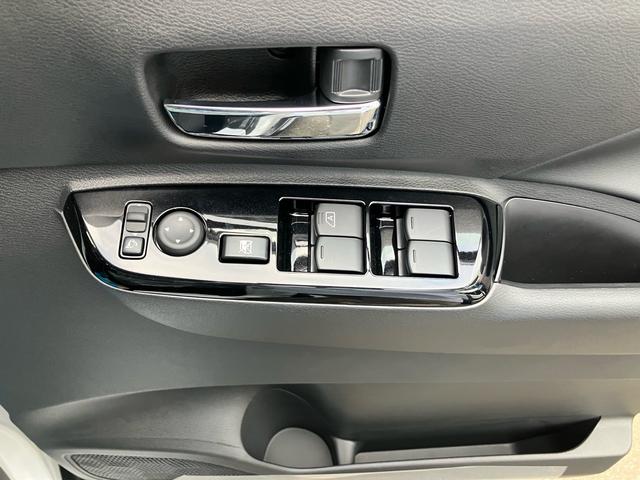 デリカミニ T 届出済未使用車 車検令和10年3月 オートエアコン(14枚目)