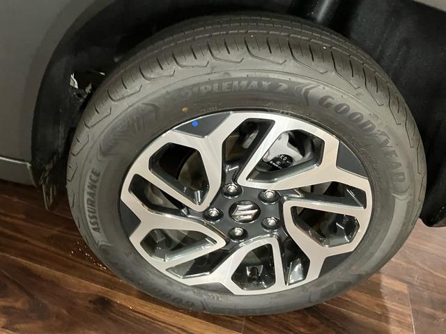 フロンクス ベースグレード ベースグレード 純正ナビ スマホ連携ディスプレイ 登録済未使用車 屋内展示車(13枚目)