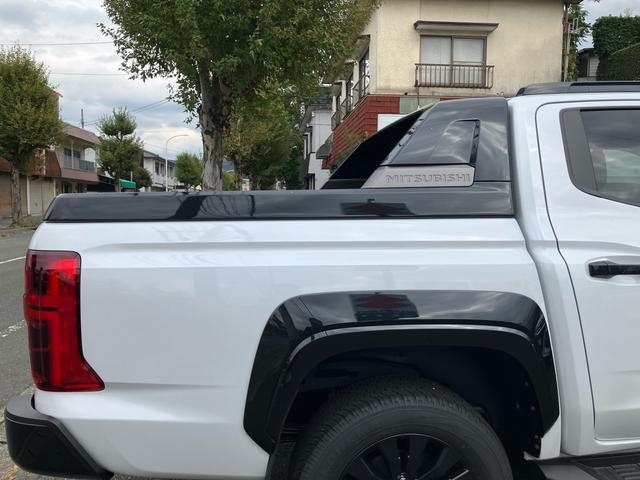 トライトン ＧＳＲ　メモリーナビ　Ｂｌｕｅｔｏｏｔｈ　フルセグ　車検令和８年７月　スマートキー　ディーゼル　４ＷＤ　クリアランスソナー　パワーシート（6枚目）