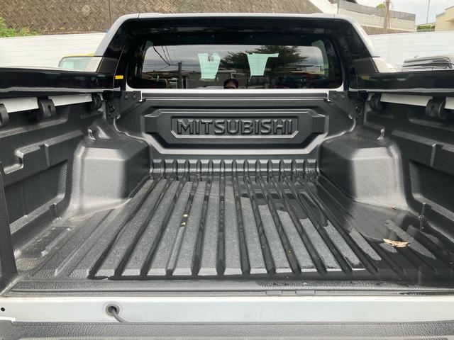 トライトン ＧＳＲ　メモリーナビ　Ｂｌｕｅｔｏｏｔｈ　フルセグ　車検令和８年７月　スマートキー　ディーゼル　４ＷＤ　クリアランスソナー　パワーシート（9枚目）