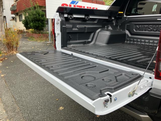 トライトン ＧＳＲ　メモリーナビ　Ｂｌｕｅｔｏｏｔｈ　フルセグ　車検令和８年７月　スマートキー　ディーゼル　４ＷＤ　クリアランスソナー　パワーシート（10枚目）