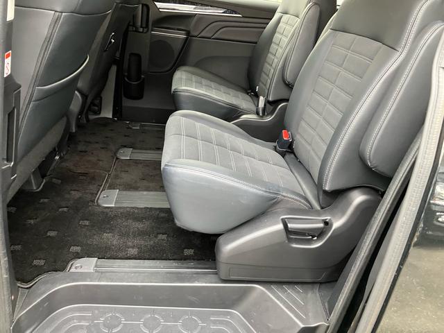 普通車購入の場合は、車庫証明が必要です。駐車場の所有がご自分の場合は、管轄警察署へ。借地の場合は不動産会社にお問合せ下さい。