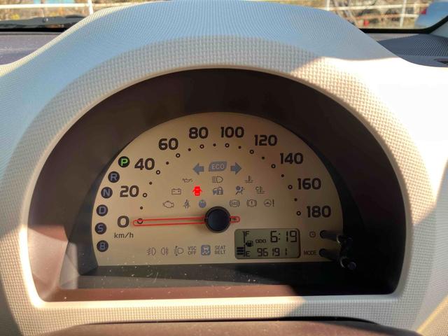 パッソ Ｘ　Ｌパッケージ　スマートキー　電動格納ミラー　ＣＶＴ　盗難防止システム　衝突安全ボディ　ＡＢＳ　ＥＳＣ　ＣＤ　エアコン　パワーステアリング　パワーウィンドウ（8枚目）