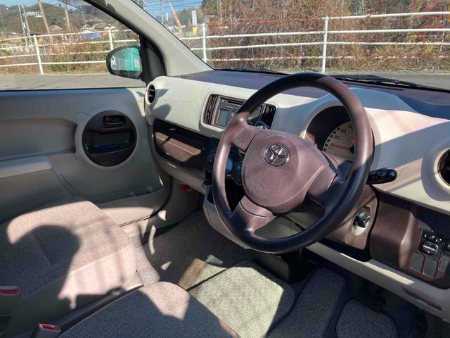 パッソ Ｘ　Ｌパッケージ　スマートキー　電動格納ミラー　ＣＶＴ　盗難防止システム　衝突安全ボディ　ＡＢＳ　ＥＳＣ　ＣＤ　エアコン　パワーステアリング　パワーウィンドウ（10枚目）