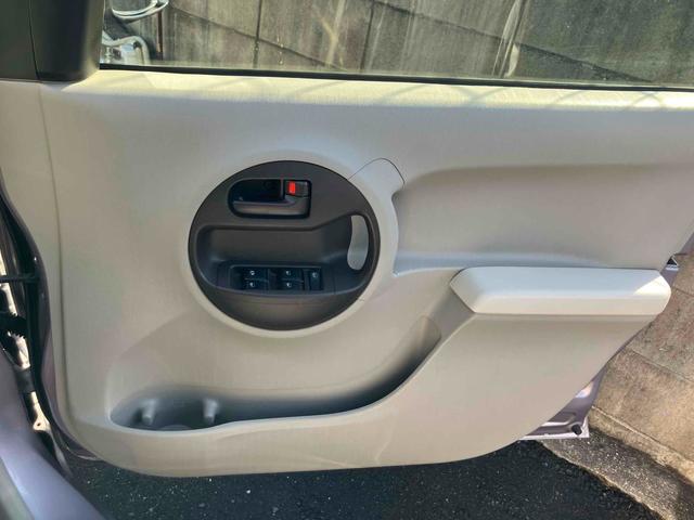 パッソ Ｘ　Ｌパッケージ　スマートキー　電動格納ミラー　ＣＶＴ　盗難防止システム　衝突安全ボディ　ＡＢＳ　ＥＳＣ　ＣＤ　エアコン　パワーステアリング　パワーウィンドウ（28枚目）