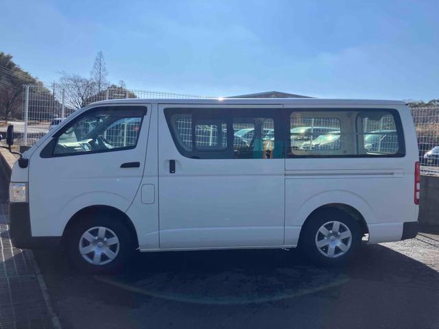ハイエースバン ＤＸ　ドライブレコーダー　ＥＴＣ　バックカメラ　ナビ　ＴＶ　クリアランスソナー　衝突被害軽減システム　スライドドア　ＬＥＤヘッドライト　キーレスエントリー　１００Ｖ電源　エアコン（4枚目）