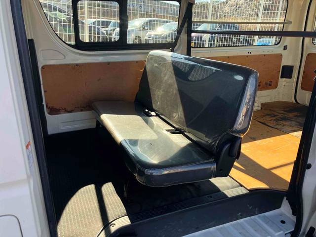 ハイエースバン ＤＸ　ドライブレコーダー　ＥＴＣ　バックカメラ　ナビ　ＴＶ　クリアランスソナー　衝突被害軽減システム　スライドドア　ＬＥＤヘッドライト　キーレスエントリー　１００Ｖ電源　エアコン（15枚目）