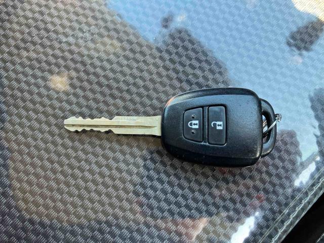 ハイエースバン ＤＸ　ドライブレコーダー　ＥＴＣ　バックカメラ　ナビ　ＴＶ　クリアランスソナー　衝突被害軽減システム　スライドドア　ＬＥＤヘッドライト　キーレスエントリー　１００Ｖ電源　エアコン（27枚目）