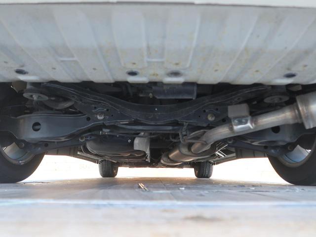 250ハイウェイスターアーバンクロム 禁煙車 特別仕様車 オプションメーカーナビ 後席モニター 全周囲カメラ Bluetooth接続 両側電動スライドドア HIDヘッド 純正18AW コーナーセンサー ETC ドラレコ 半革シート(32枚目)