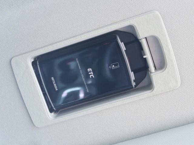 XD Lパッケージ 純正ナビ BOSEサウンドシステム バック/サイドカメラ Bluetooth 禁煙車 衝突軽減 純正19AW シートヒーター HIDヘッド 左右独立オートエアコン ETC レザーシート クルコン(11枚目)