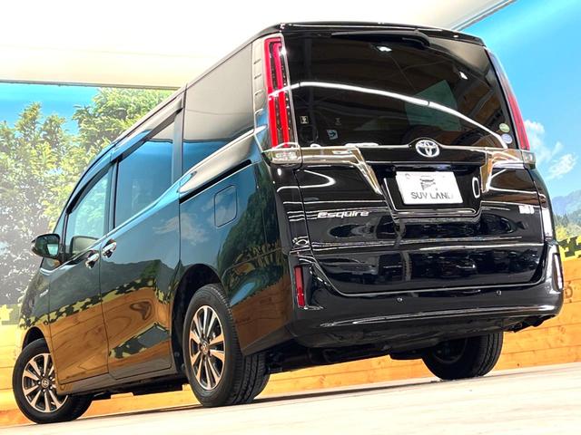 トヨタ エスクァイア ハイブリッドｇｉプレミアムパッケジブラックテーラード 禁煙車 後期型 純正オプション１０型ナビ １２型フリップダウンモニター 両側電動ドア ブラックハーフレザー 339 7万円 令和元年 19年 鹿児島県 中古車 価格 Com