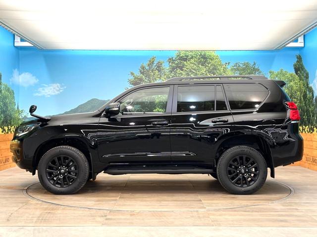 TX Lパッケージ マットブラックエディション 7人乗り 登録済未使用車 サンルーフ 特別仕様車 ブラックルーフレール 専用マットブラック塗装18AW セーフティセンス レーダークルーズ パーキングサポートブレーキ レーンキープ 現行型(21枚目)