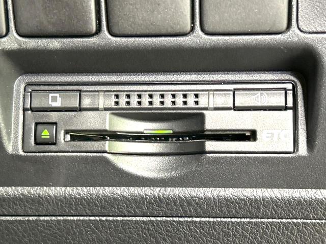 ZX ブルーノクロス 禁煙車 サンルーフ 純正ナビ 後席モニター Bluetooth接続 バックカメラ 衝突軽減装置 電動バックドア AC100V電源 シートヒーター&エアコン 純正20AW コーナーセンサー クルコン(8枚目)