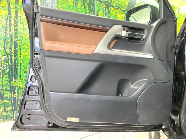 ZX ブルーノクロス 禁煙車 サンルーフ 純正ナビ 後席モニター Bluetooth接続 バックカメラ 衝突軽減装置 電動バックドア AC100V電源 シートヒーター&エアコン 純正20AW コーナーセンサー クルコン(32枚目)
