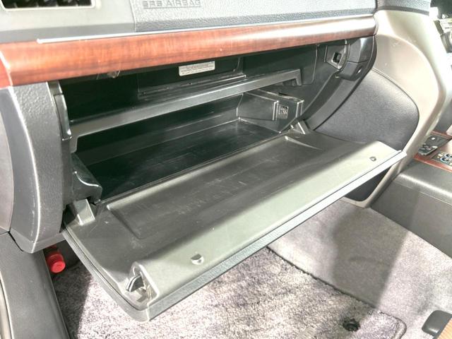 ZX ブルーノクロス 禁煙車 サンルーフ 純正ナビ 後席モニター Bluetooth接続 バックカメラ 衝突軽減装置 電動バックドア AC100V電源 シートヒーター&エアコン 純正20AW コーナーセンサー クルコン(33枚目)