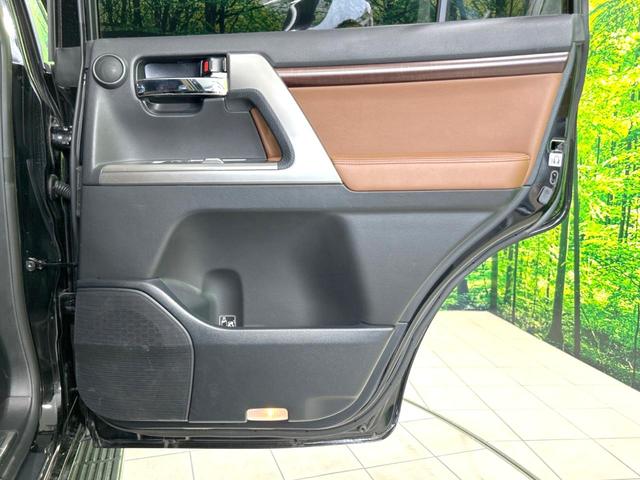 ZX ブルーノクロス 禁煙車 サンルーフ 純正ナビ 後席モニター Bluetooth接続 バックカメラ 衝突軽減装置 電動バックドア AC100V電源 シートヒーター&エアコン 純正20AW コーナーセンサー クルコン(34枚目)