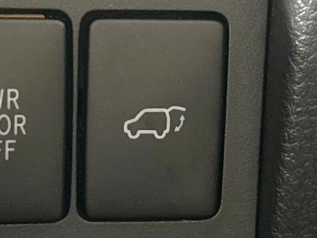ZX ブルーノクロス 禁煙車 サンルーフ 純正ナビ 後席モニター Bluetooth接続 バックカメラ 衝突軽減装置 電動バックドア AC100V電源 シートヒーター&エアコン 純正20AW コーナーセンサー クルコン(56枚目)
