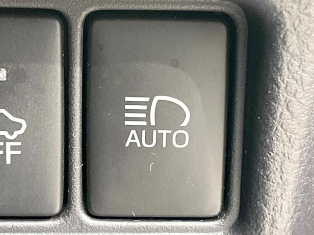 S LEDパッケージ 禁煙車 純正9型ナビ セーフティセンス/レーダークルーズ バックカメラ Bluetooth再生 フルセグTV ETC LEDヘッド レーンキープ オートブレーキホールド 純正17AW(6枚目)