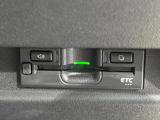 XC 5MT SDナビ バックカメラ Bluetooth再生 フルセグTV ETC シートヒーター LEDヘッドライト クルーズコントロール ドライブレコーダー 車線逸脱警報 革巻きステアリング(6枚目)