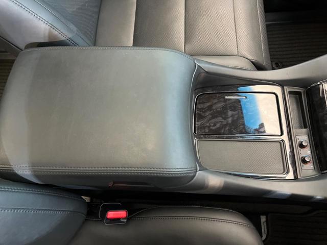 2.5S Cパッケージ 後期型 サンルーフ ディスプレイオーディオ 両側電動ドア 3眼LEDヘッド シーケンシャルターンランプ パワーバックドア セーフティセンス シートエアコン ドラレコ 禁煙車 純正18インチアルミ(57枚目)