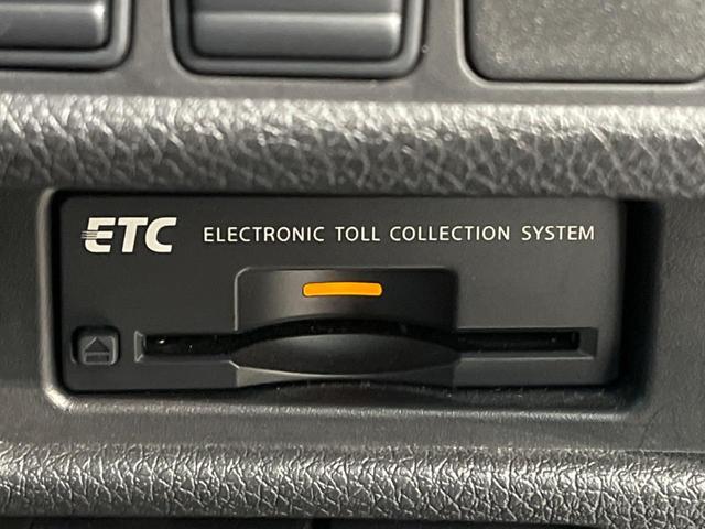 ２０Ｘ　メーカーナビ　全周囲カメラ　プロパイロット　レーダークルーズ　Ｂｌｕｅｔｏｏｔｈ再生　フルセグＴＶ　ＥＴＣ　ＬＥＤヘッド　パワーバックドア　コーナーセンサー　オートブレーキホールド　革巻きステアリング(8枚目)