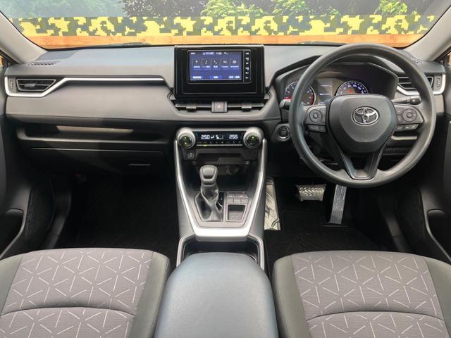 ＲＡＶ４ Ｘ　純正ナビ　バックカメラ　トヨタセーフティセンス　レーダークルーズ　Ｂｌｕｅｔｏｏｔｈ　フルセグＴＶ　ルーフレール　ＬＥＤヘッドライト　デュアルオートエアコン　スマートキー（2枚目）