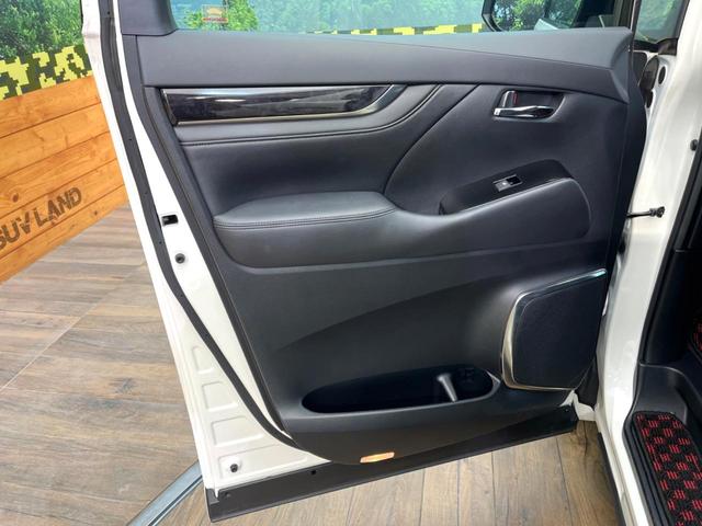 アルファード ２．５Ｓ　Ｃパッケージ　禁煙車　純正９インチナビ　サンルーフ　バックカメラ　レーダークルーズ　電動リアゲート　ハーフレザーシート　ドラレコ　ＬＥＤヘッド　車線逸脱警報　オートライト　デュアルエアコン（67枚目）