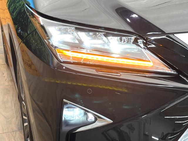 ＲＸ ＲＸ４５０ｈ　バージョンＬ　禁煙車　１２．３型メーカーナビ　衝突軽減　全周囲カメラ　大型サンルーフ　角型ＬＥＤ３眼　パワーバックドア　純正２０インチアルミ　オートマチックハイビーム　１００Ｖ電源　電動パーキングブレーキ　ＥＴＣ（12枚目）