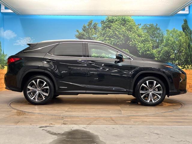 ＲＸ ＲＸ４５０ｈ　バージョンＬ　禁煙車　１２．３型メーカーナビ　衝突軽減　全周囲カメラ　大型サンルーフ　角型ＬＥＤ３眼　パワーバックドア　純正２０インチアルミ　オートマチックハイビーム　１００Ｖ電源　電動パーキングブレーキ　ＥＴＣ（26枚目）